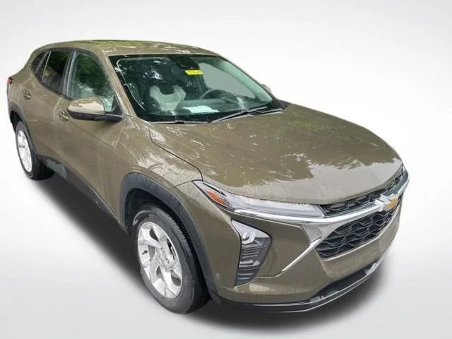 2024 Chevrolet Trax LS's photo