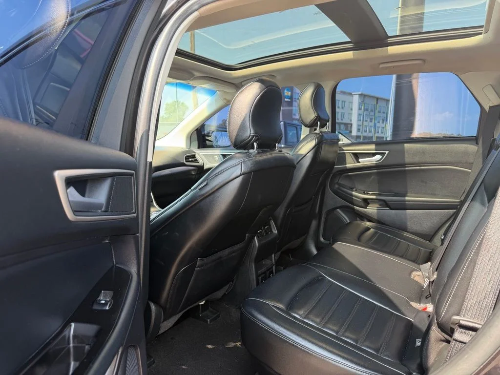 Used 2019 Black Ford SEL image 10