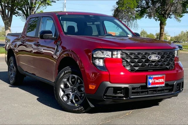 New 2026 Ruby Red Metallic Tinted Clearcoat Ford XLT image 2
