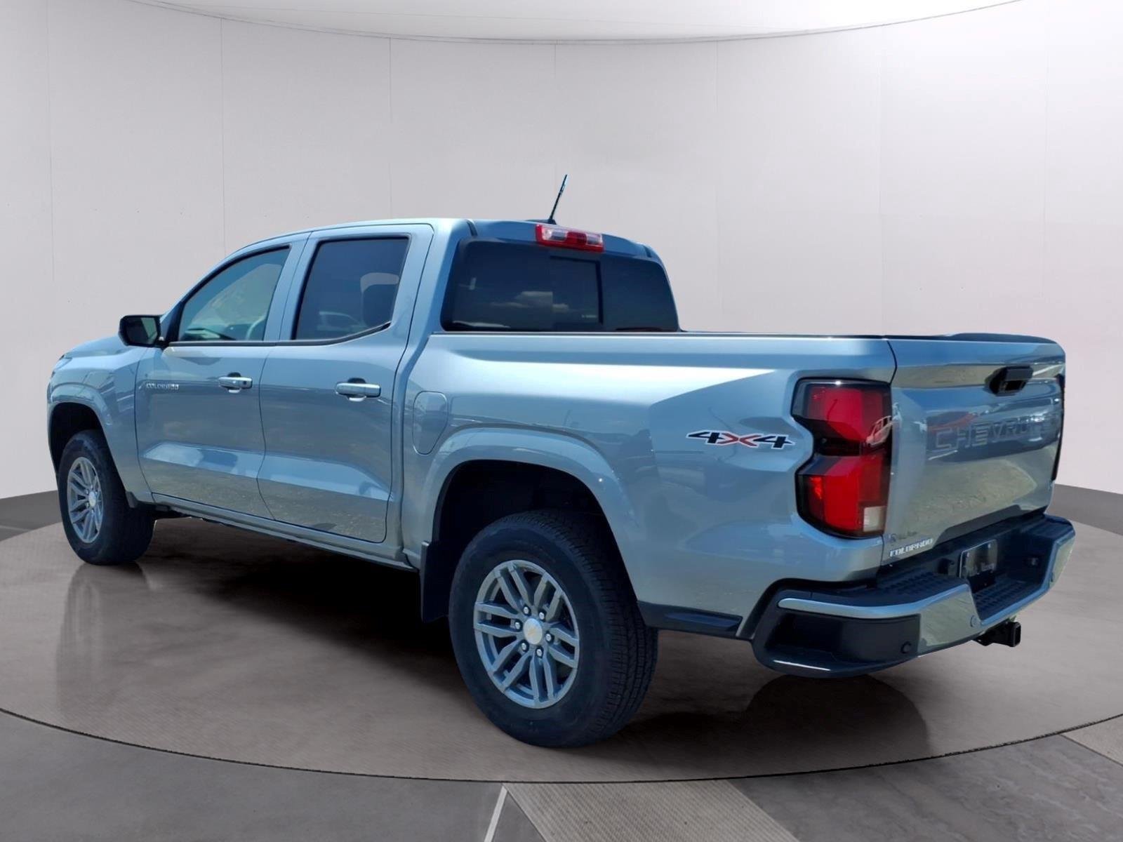 2026 Chevrolet Colorado LT - Photo 3
