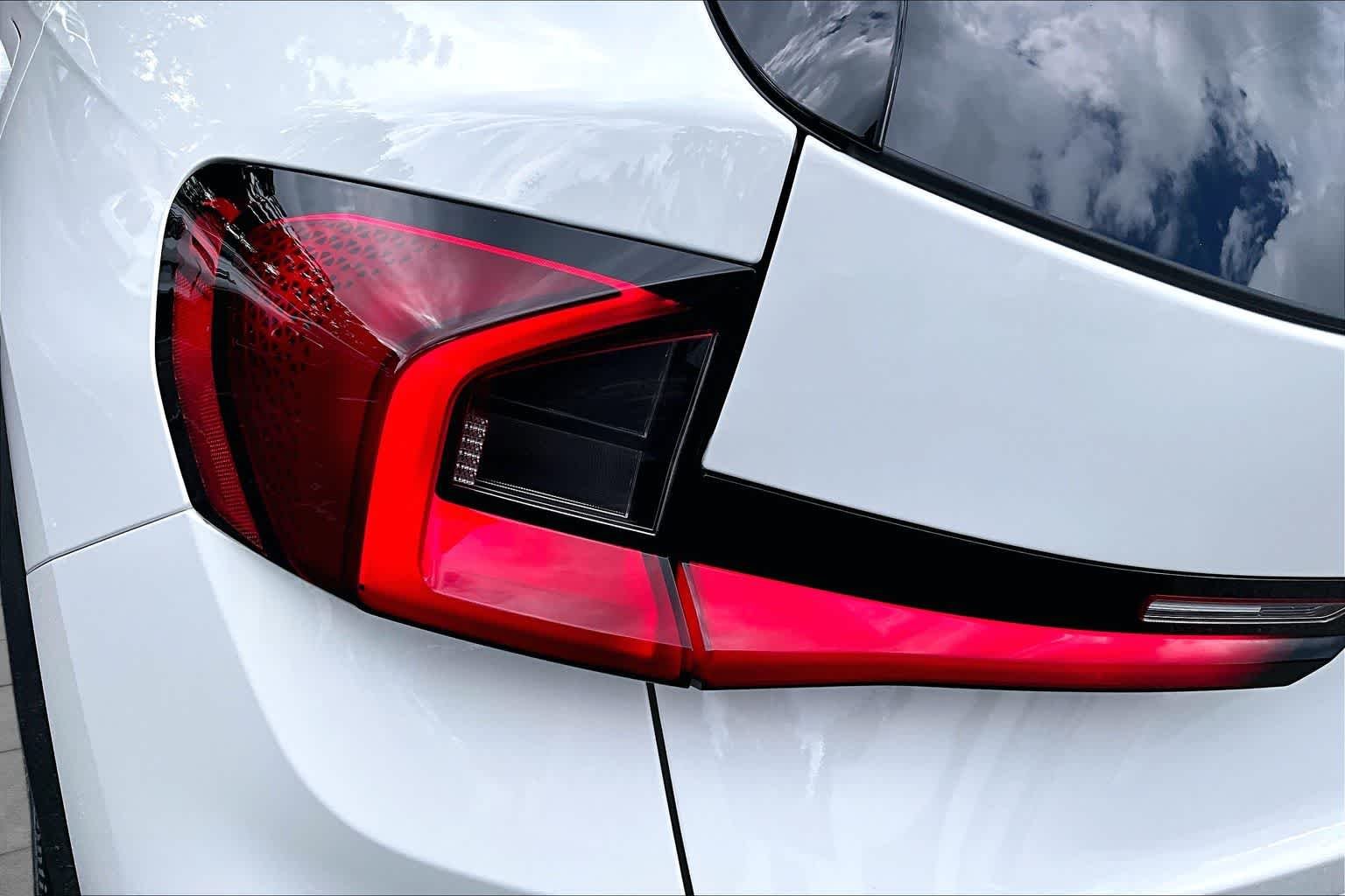 New 2026 Alpine White BMW xDrive28i image 14