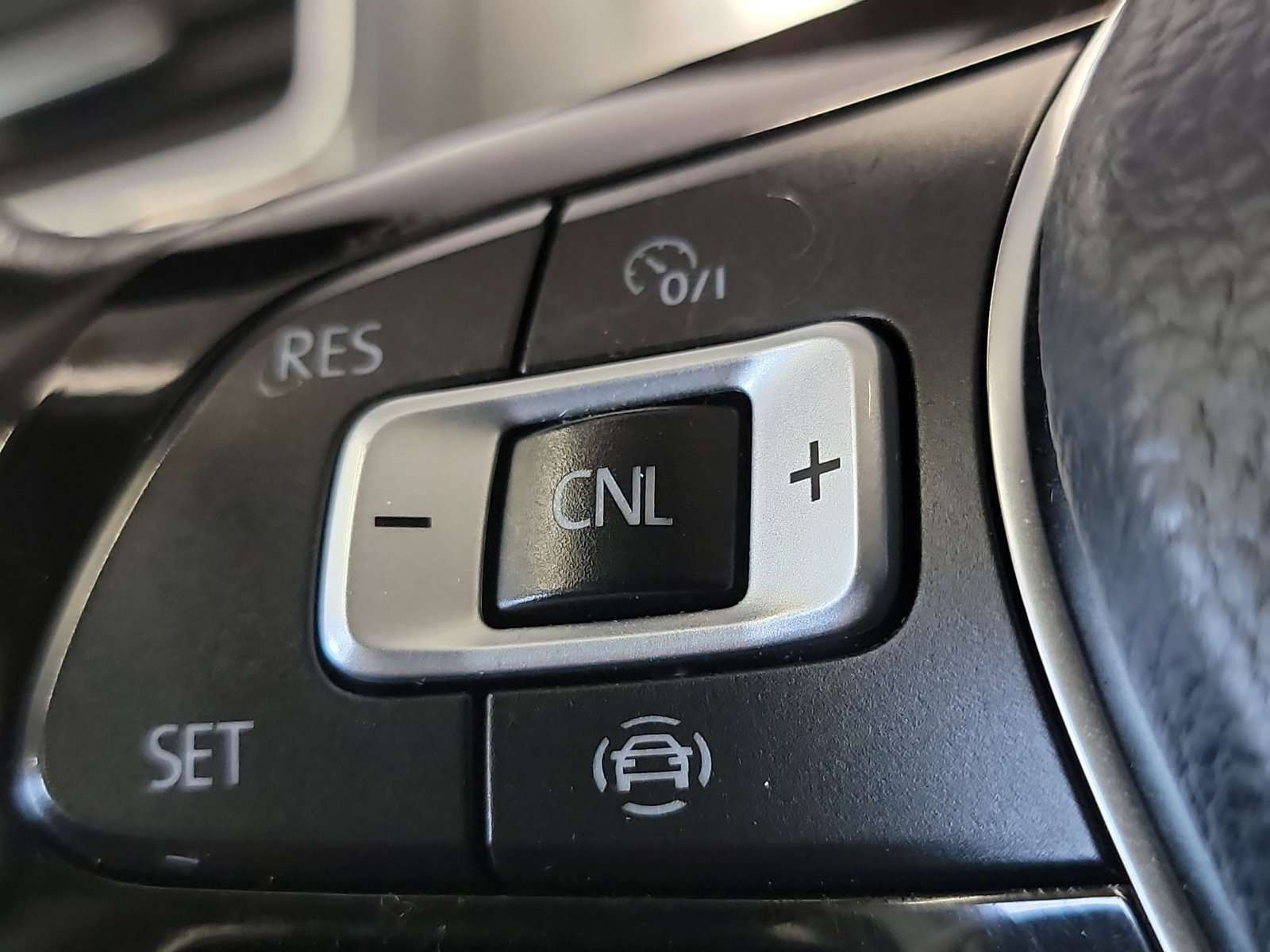 Used 2019 Deep Black Pearl Volkswagen S image 32
