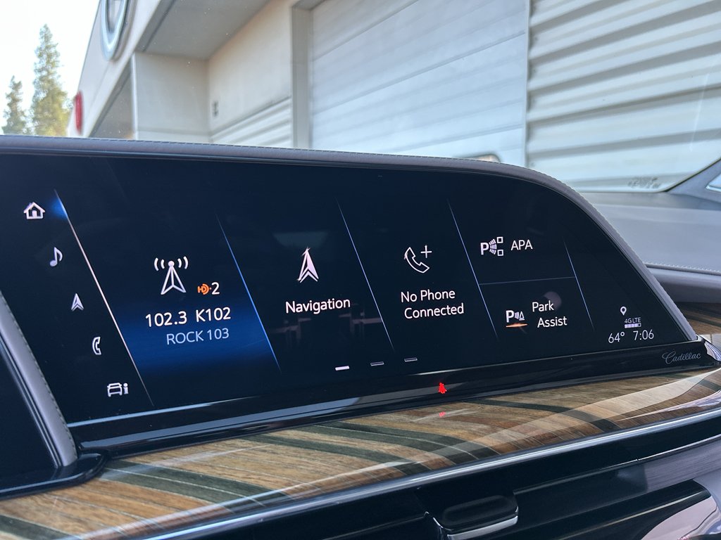 Used 2021 Dark Moon Blue Metallic Cadillac Premium Luxury Platinum image 22