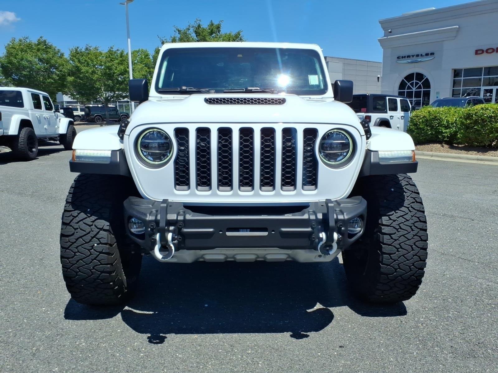 Used 2021 Bright White Clearcoat Jeep Mojave image 13