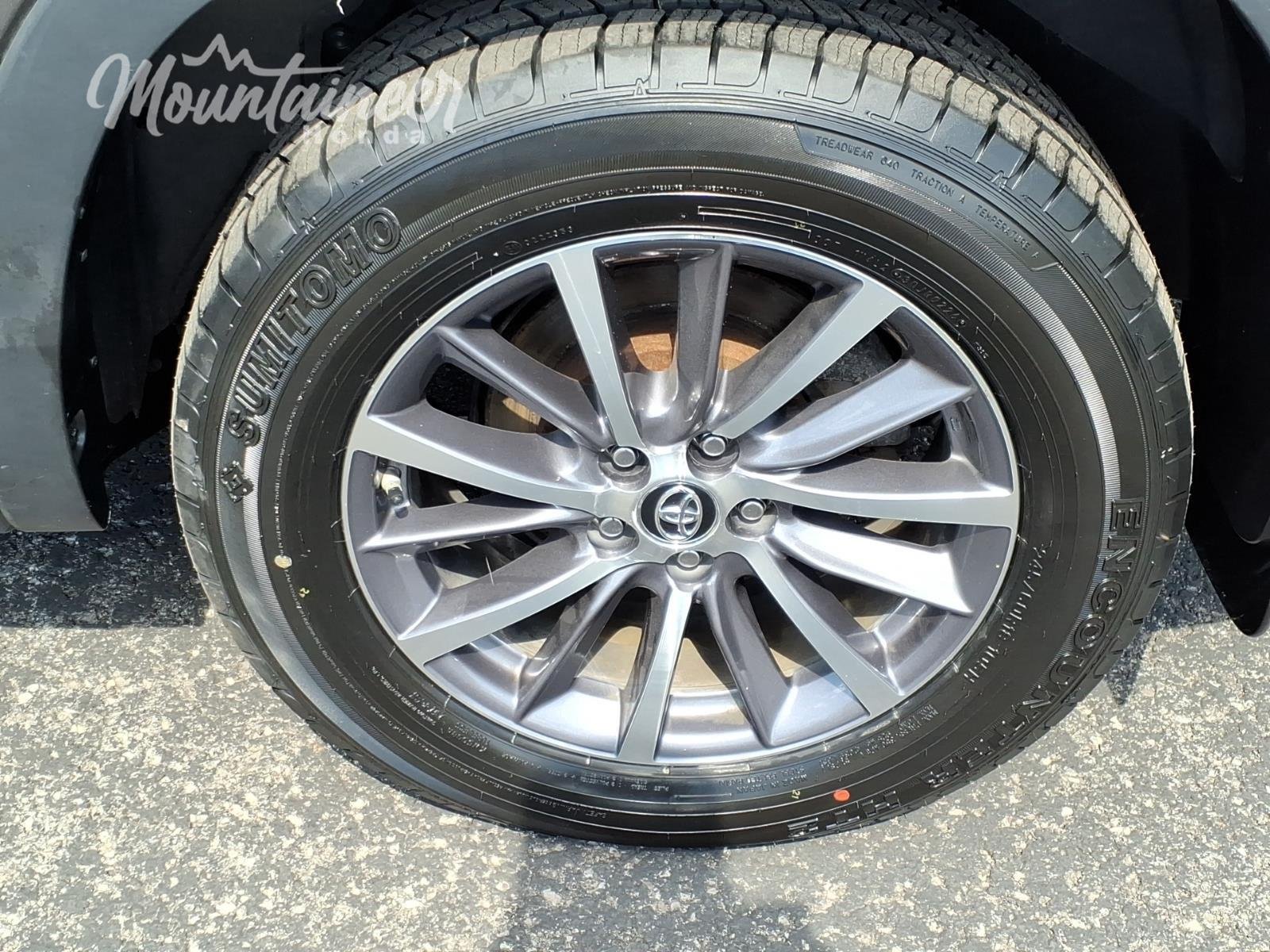 Used 2019 Predawn Gray Mica Toyota XLE image 11