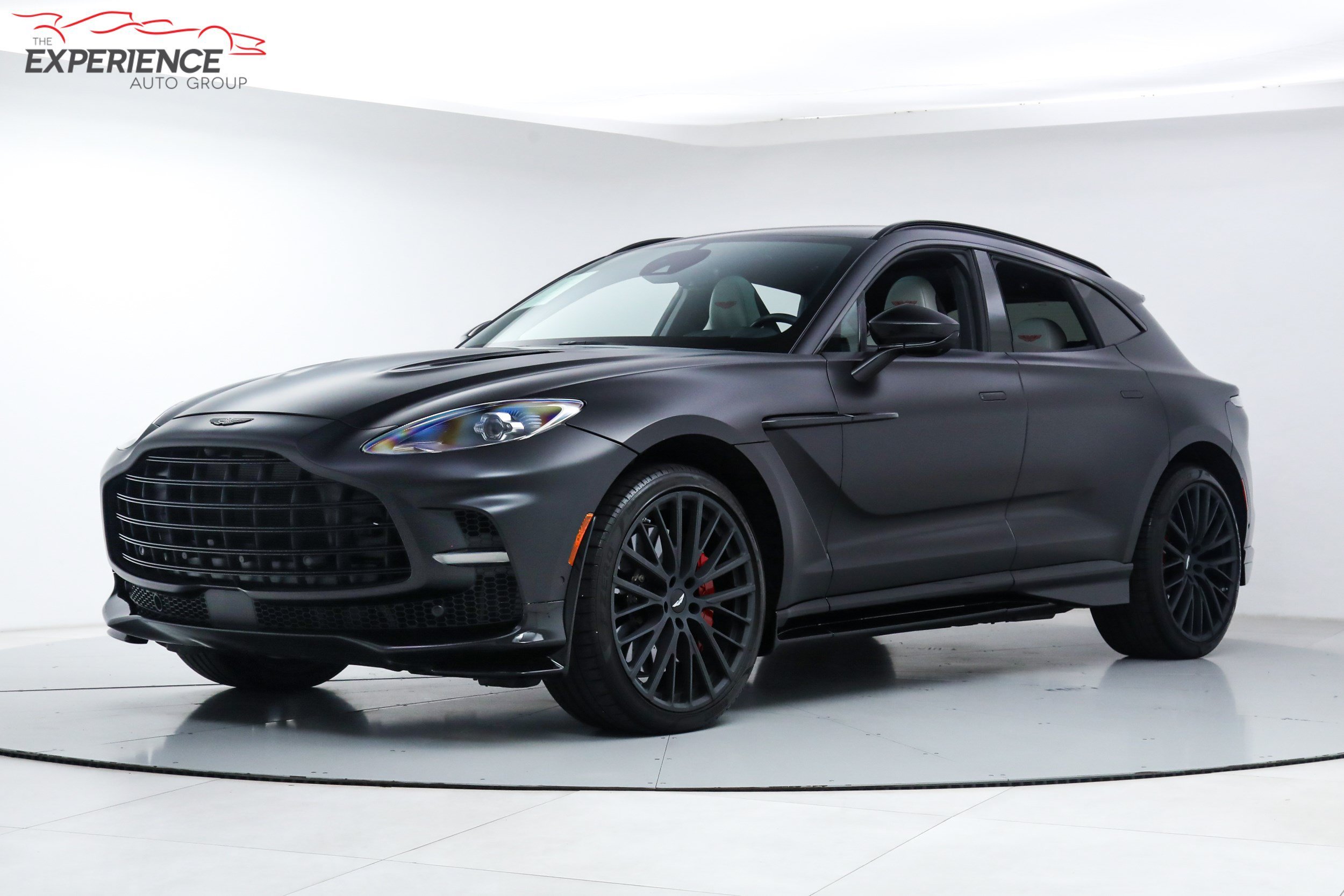 2024 Aston Martin DBX 4.0 V8 707 AWD's photo