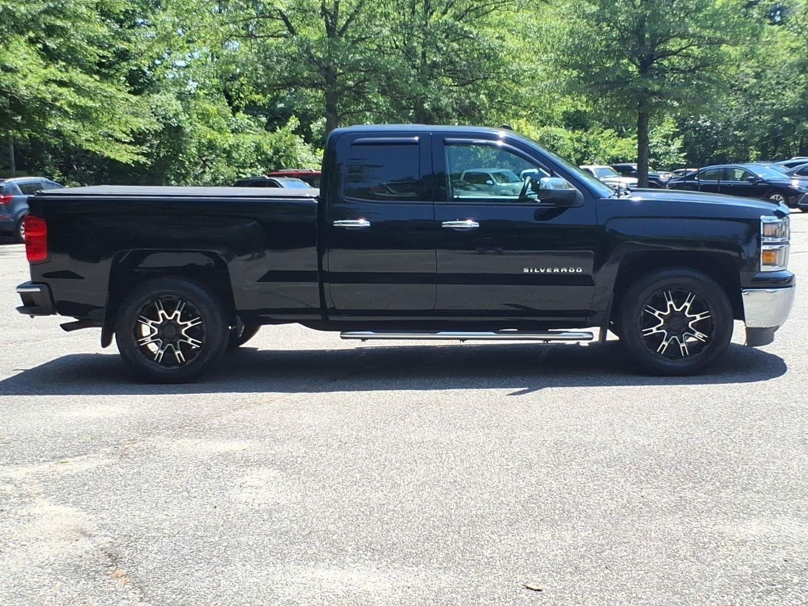 Used 2015 Black Chevrolet LS image 8