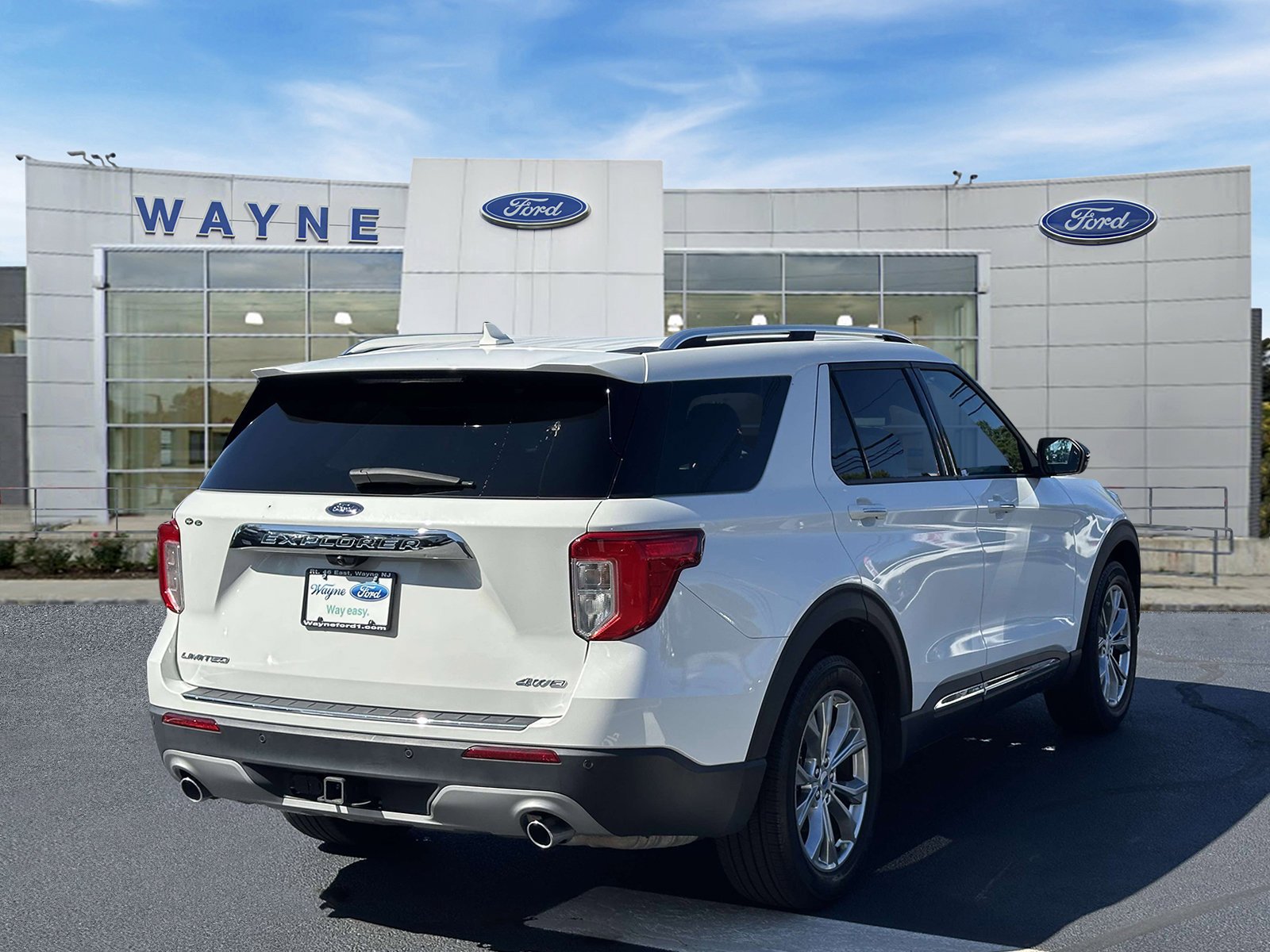 Used 2023 White Ford Limited image 5