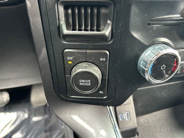Used 2023 Black Ford XLT image 24