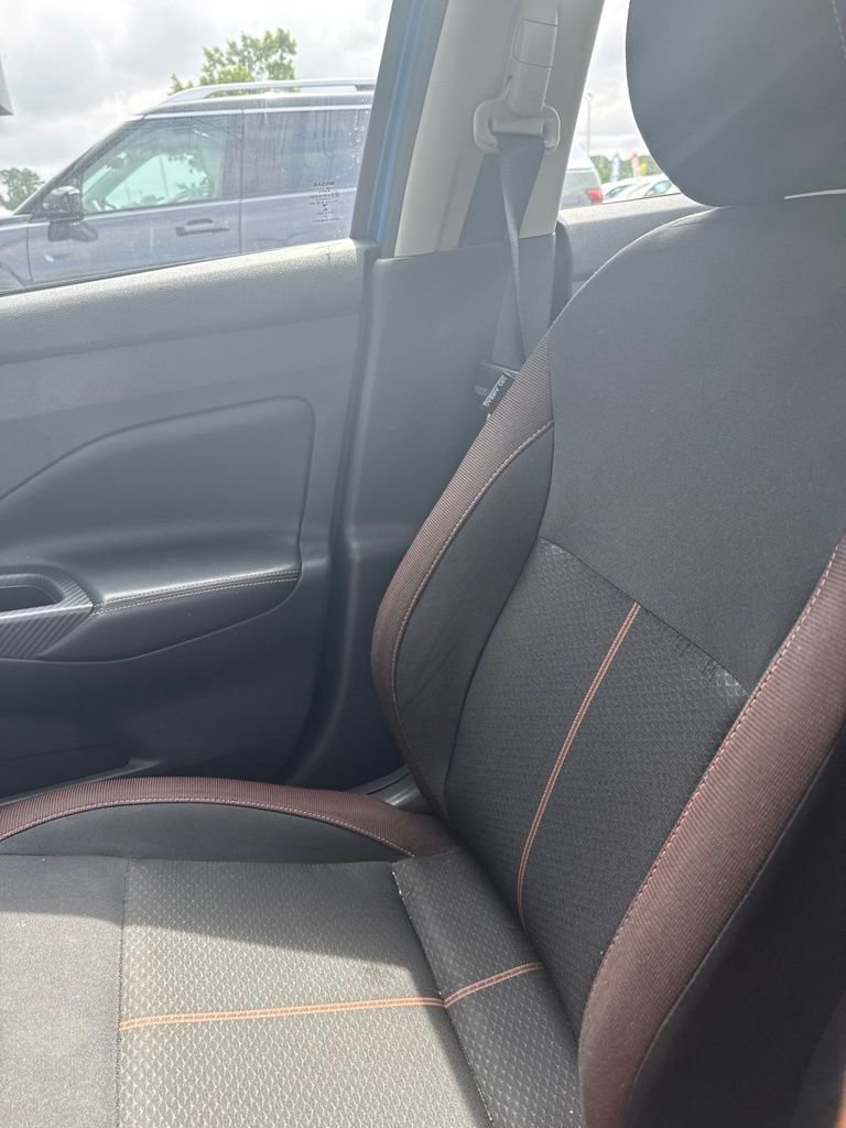 Used 2022 Blue Nissan 1.6 SR image 4