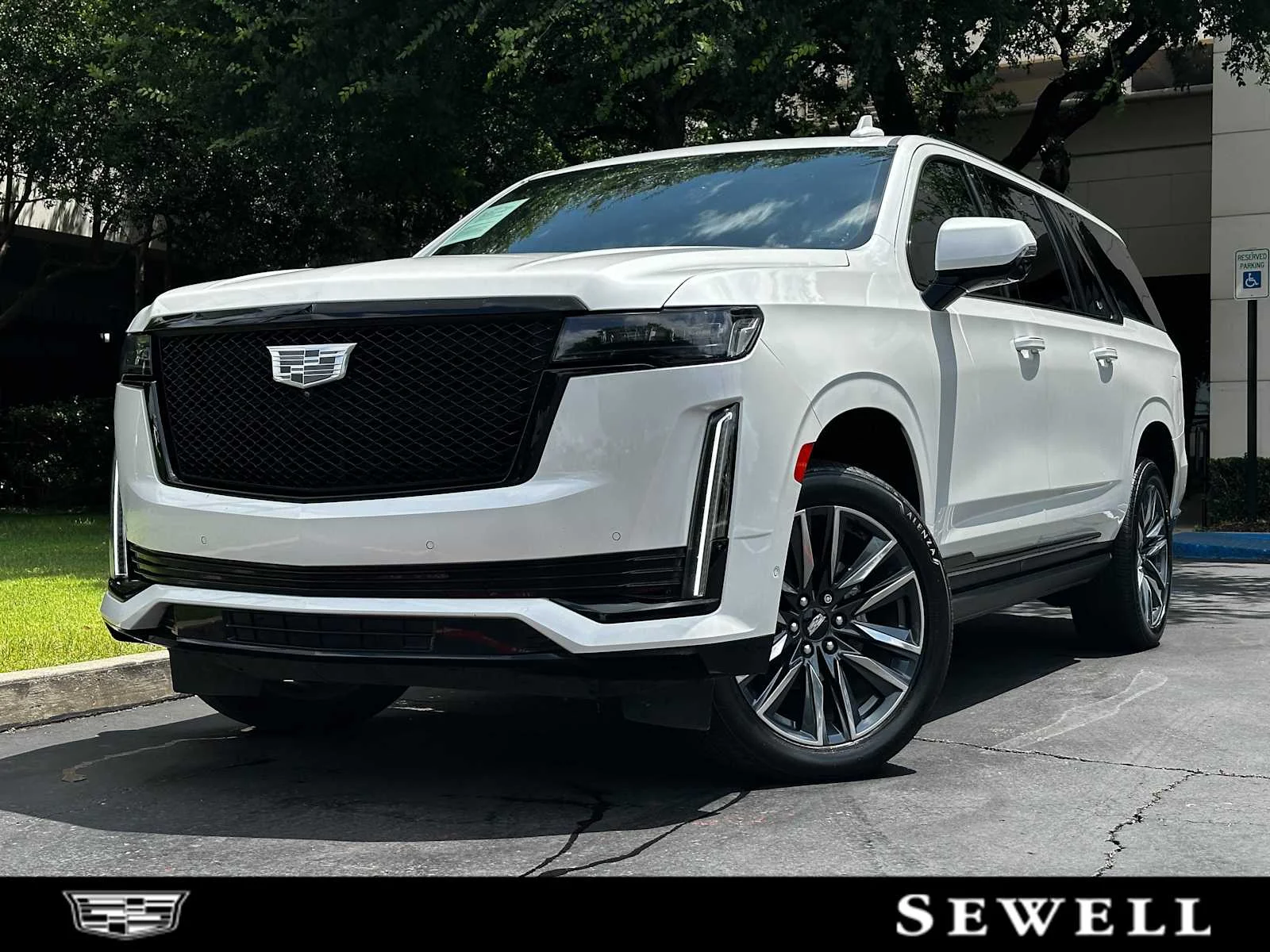 2022 Cadillac Escalade ESV 4WD Sport Platinum's photo