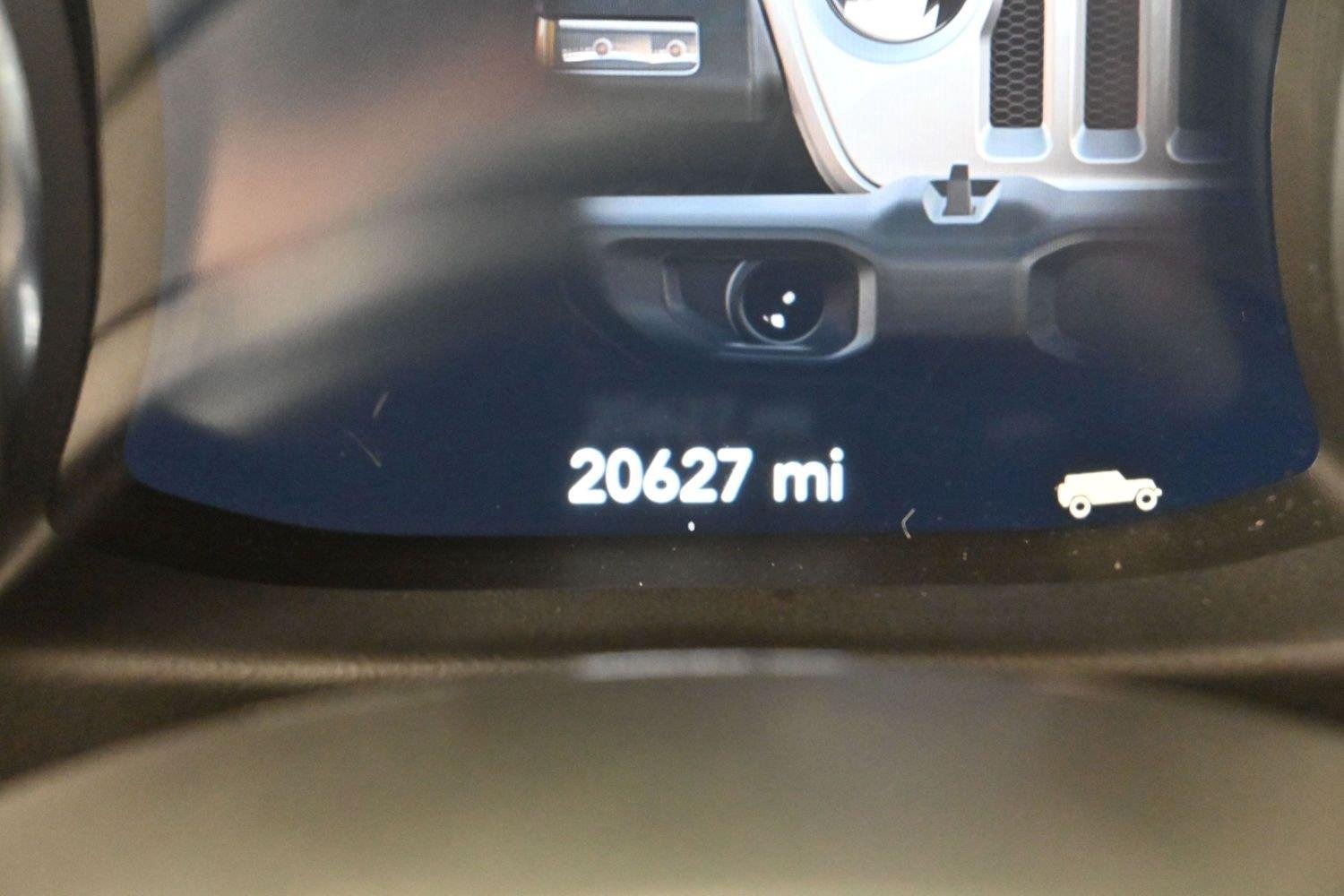 Used 2023 Bright White Clearcoat Jeep Sahara Altitude image 19