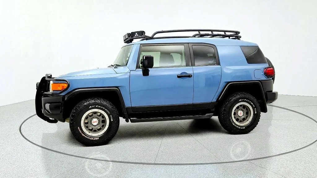 Used 2014 Heritage Blue Toyota 4WD 4dr Automatic image 8