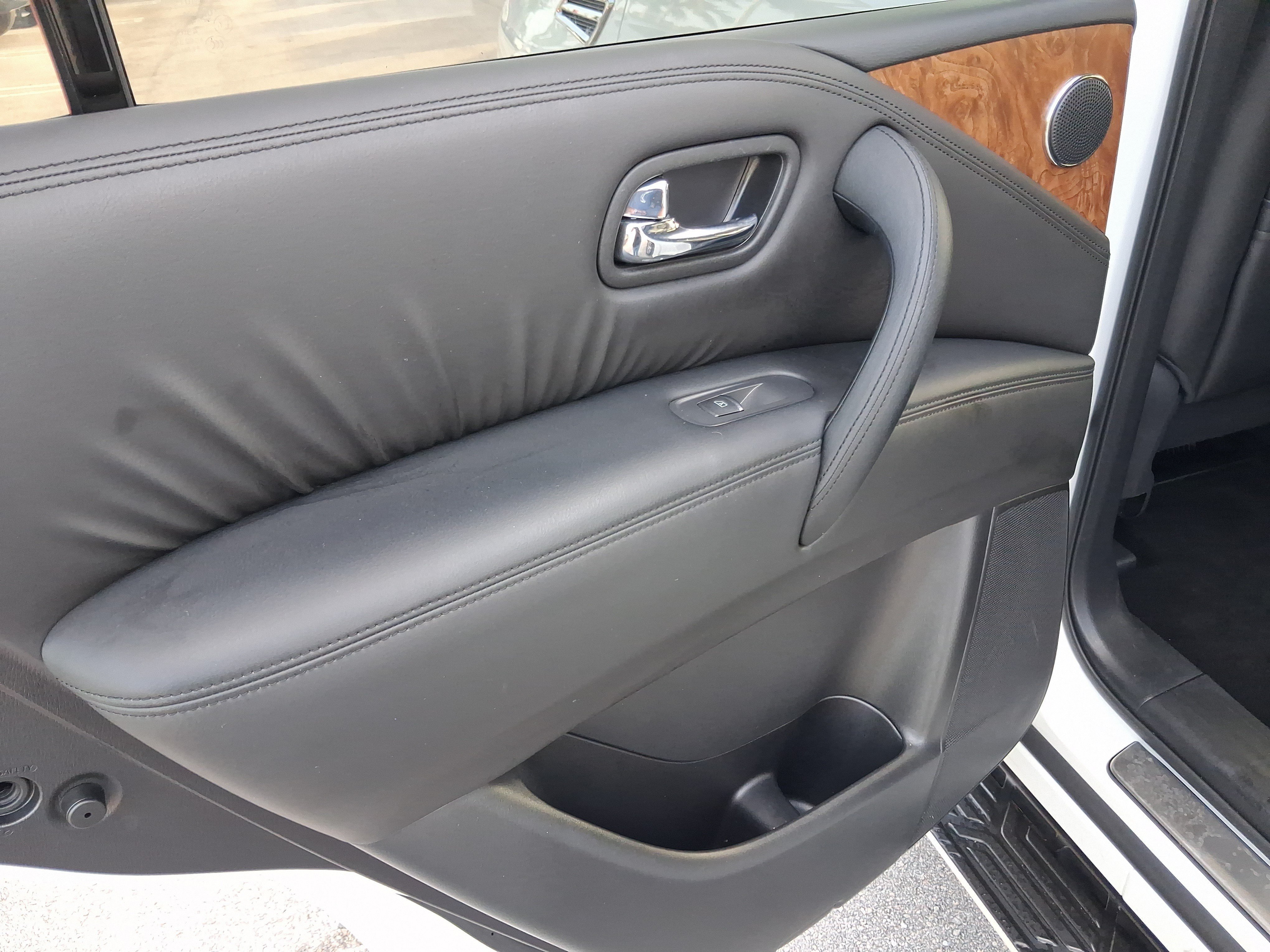 Certified Used 2022 White Nissan SL image 11