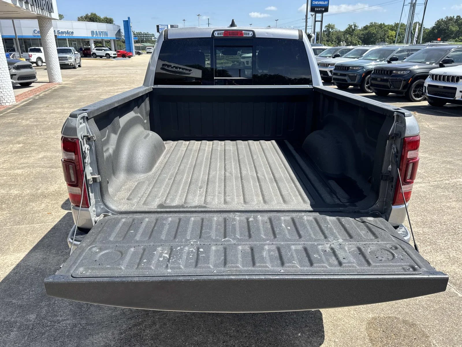 Used 2022 BILLET SILVER METALLIC CLEARCOAT Ram Laramie image 8