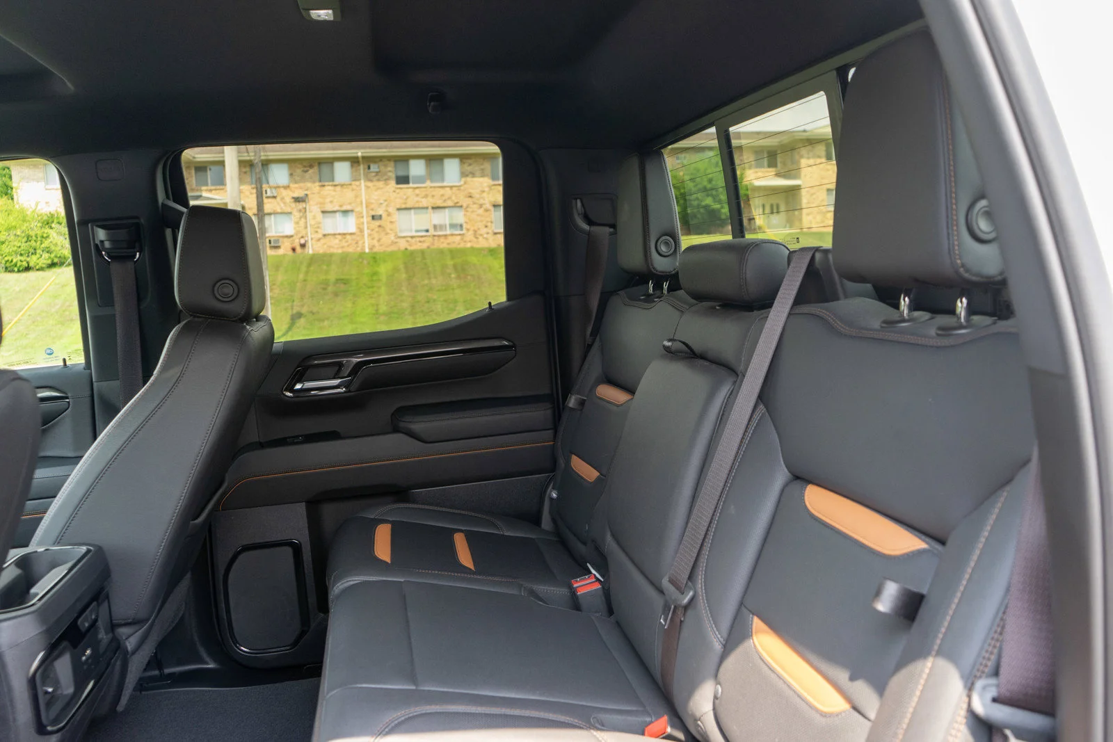 Used 2023 Summit White GMC AT4 image 30