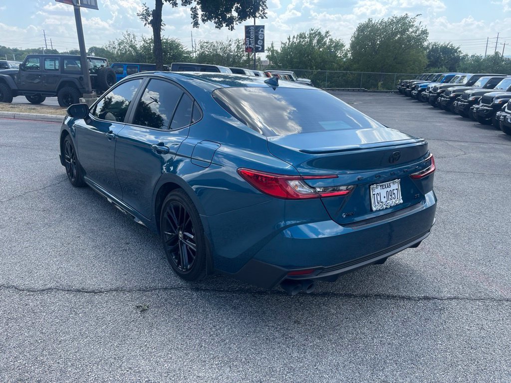 Used 2025 Green Toyota SE image 5