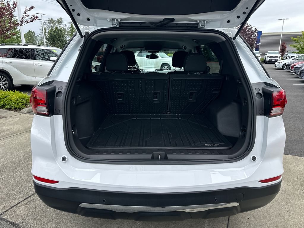 Used 2023 Summit White Chevrolet LT image 25