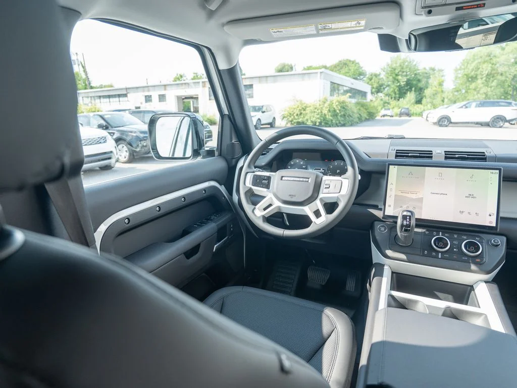 New 2026 White Land Rover S image 18