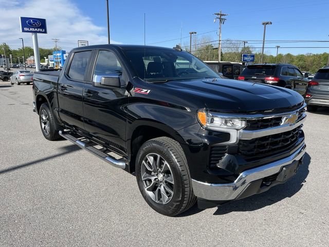 Used 2022 Black Chevrolet LT image 10