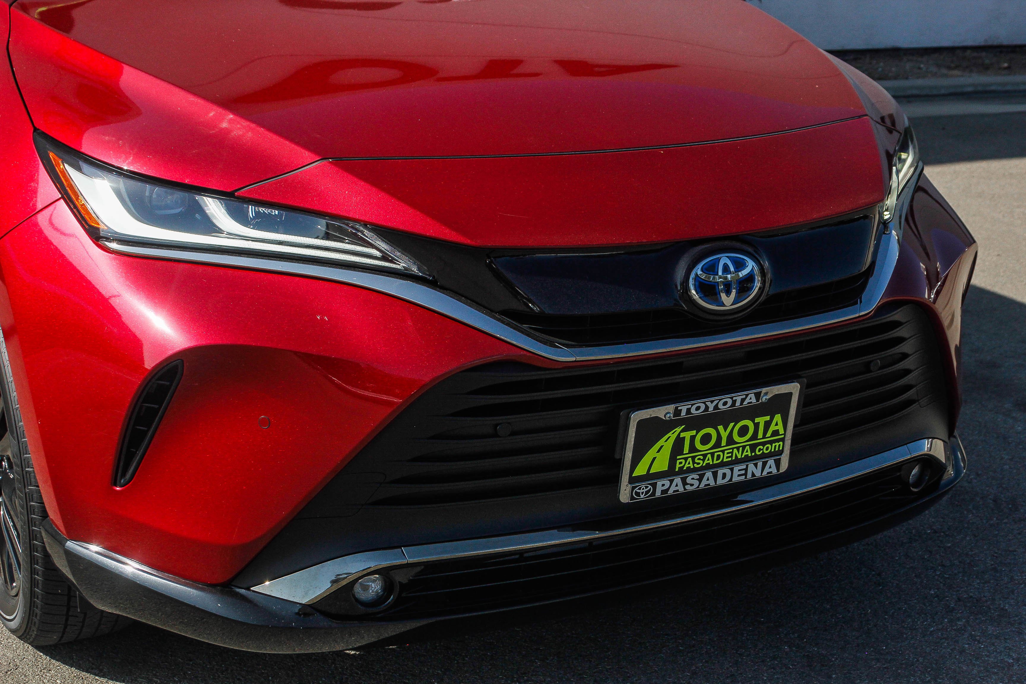 2024 Toyota Venza Nightshade - Photo 5