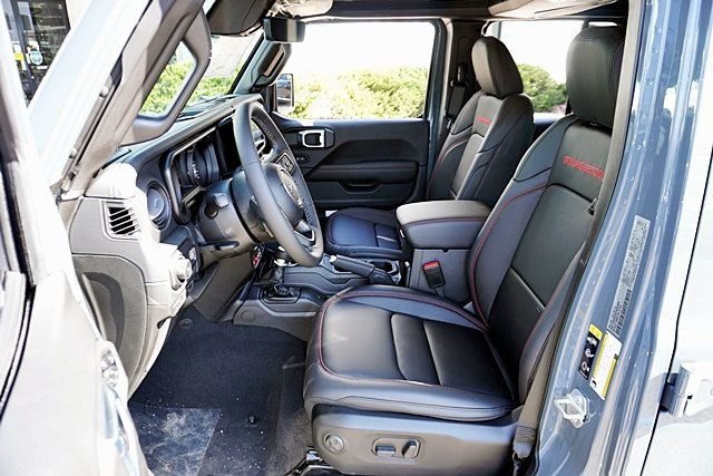 New 2026 Anvil Clear-Coat Exterior Paint Jeep Rubicon X image 22