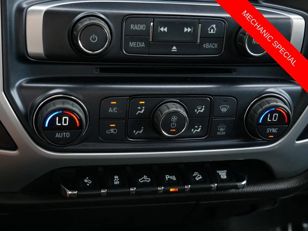 Used 2016 White GMC SLE image 21