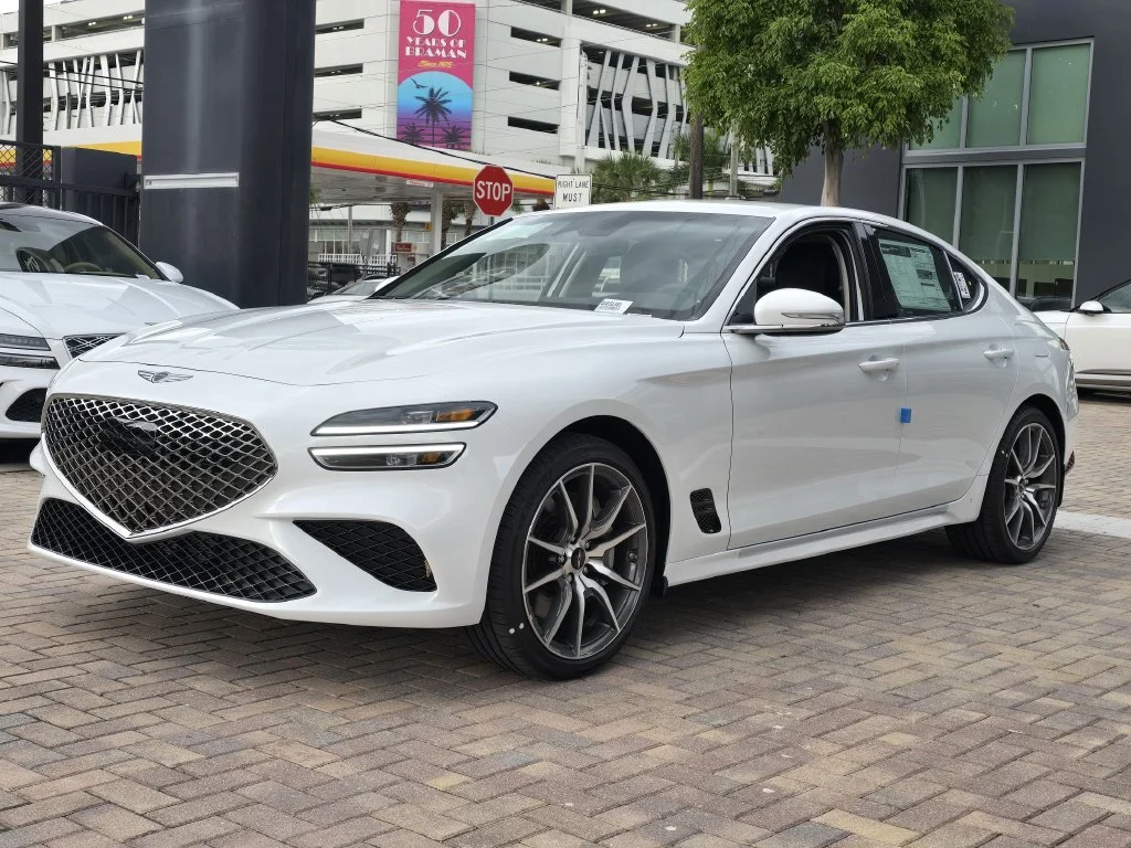 New 2027 White Genesis 2.5T image 1