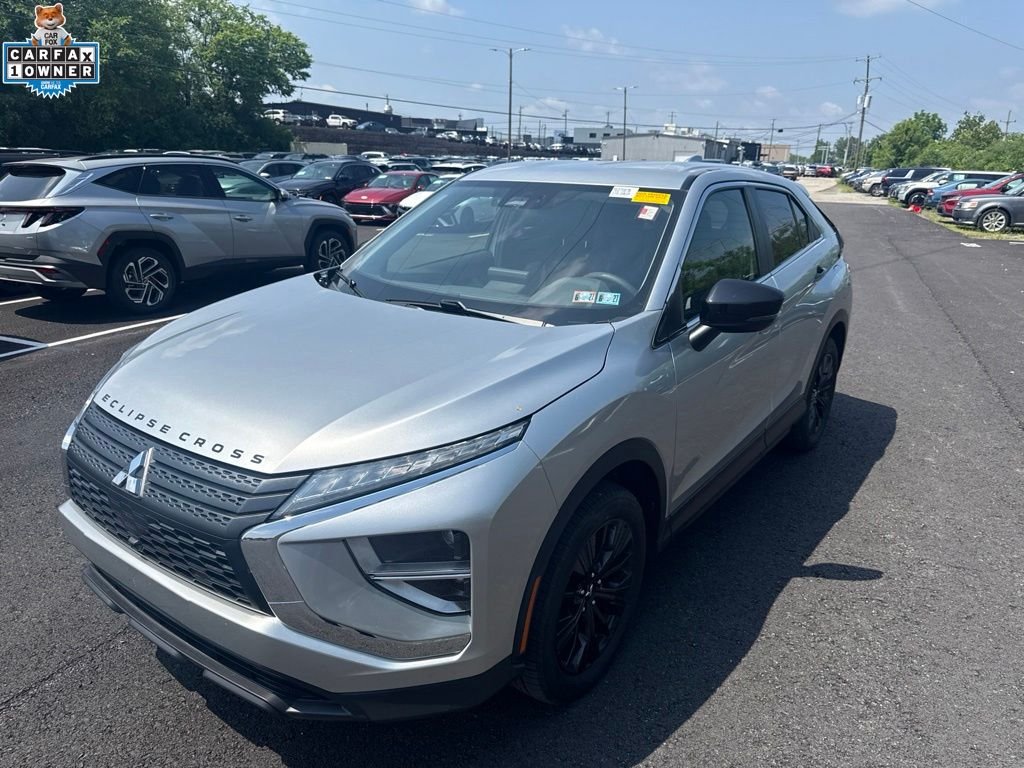 Used 2022 Silver Mitsubishi LE image 3