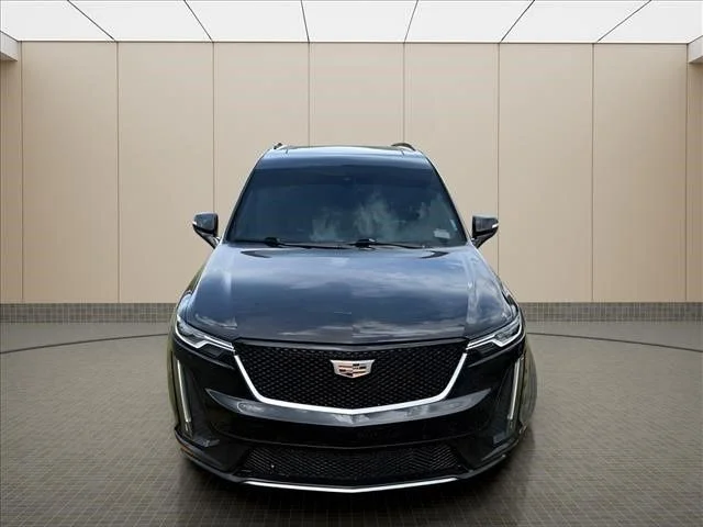 Used 2020 Black Cadillac Sport image 4