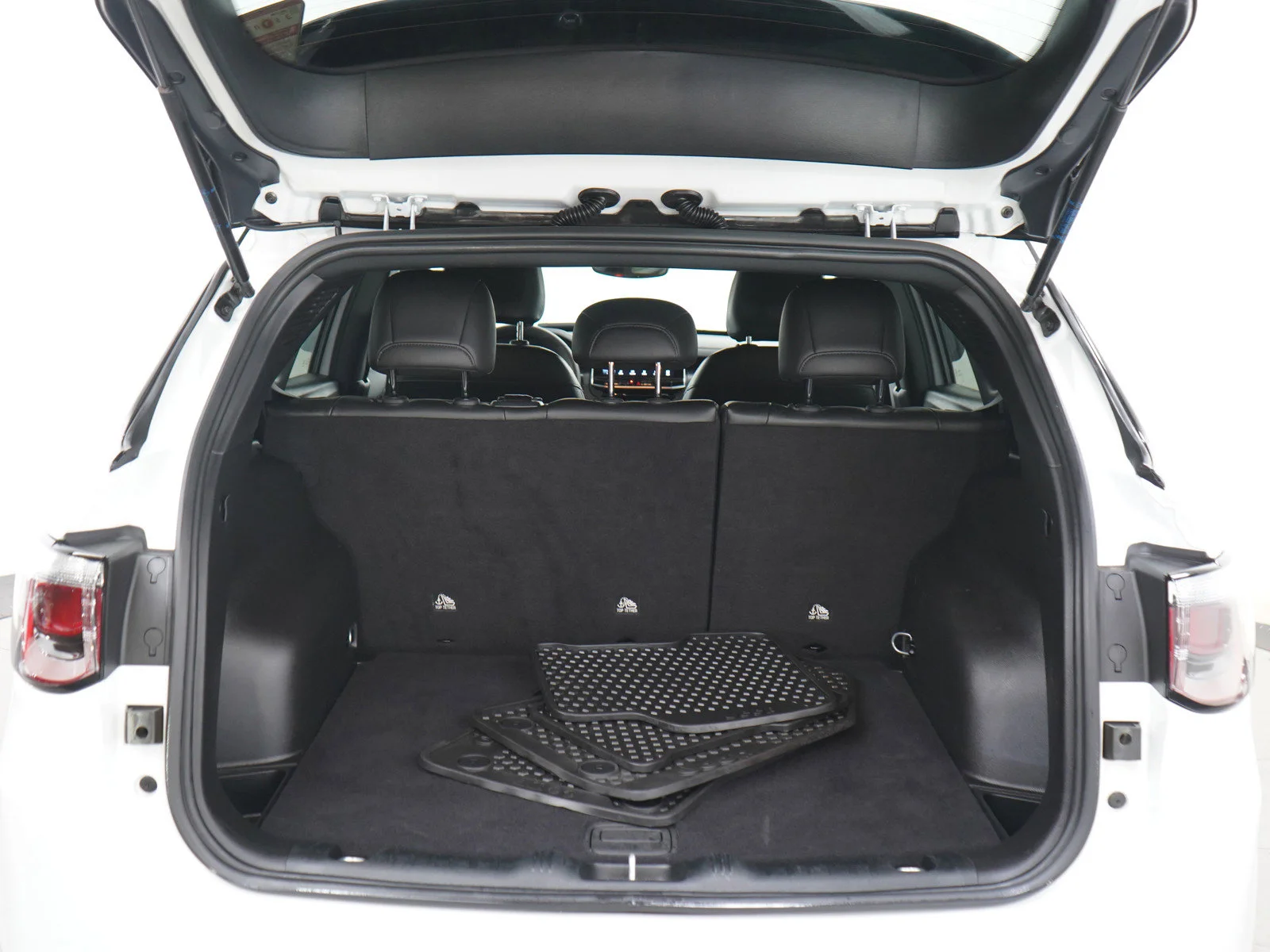 Used 2025 Bright White Clearcoat Jeep Trailhawk image 16