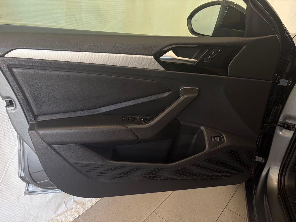 Used 2020 Platinum Gray Metallic Volkswagen R-Line image 11