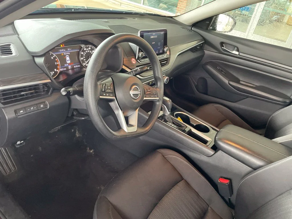 Used 2024 Red Nissan 2.5 SV image 19