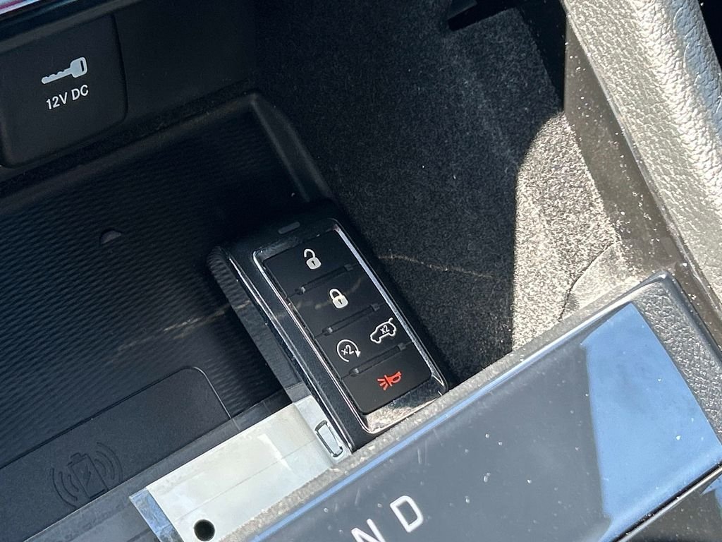 Used 2021 White Jeep Altitude image 32