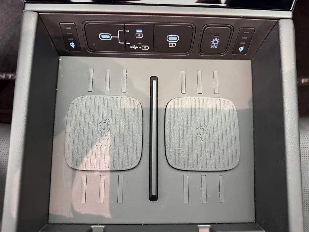 Used 2025 Gray Hyundai Calligraphy image 32