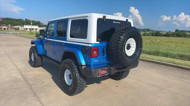 New 2026 Hydro Blue Pearl-Coat Exterior Paint Jeep Sahara image 8