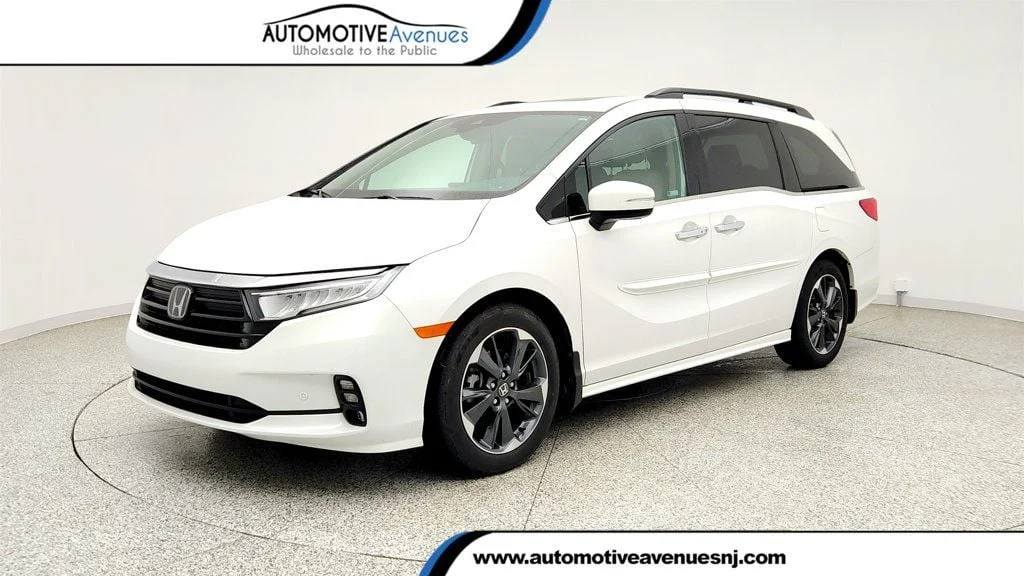 2023 Honda Odyssey Elite's photo