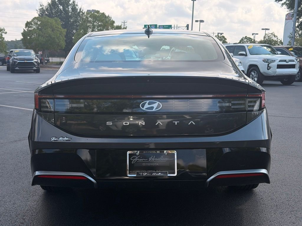 Used 2025 Gray Hyundai SEL image 14