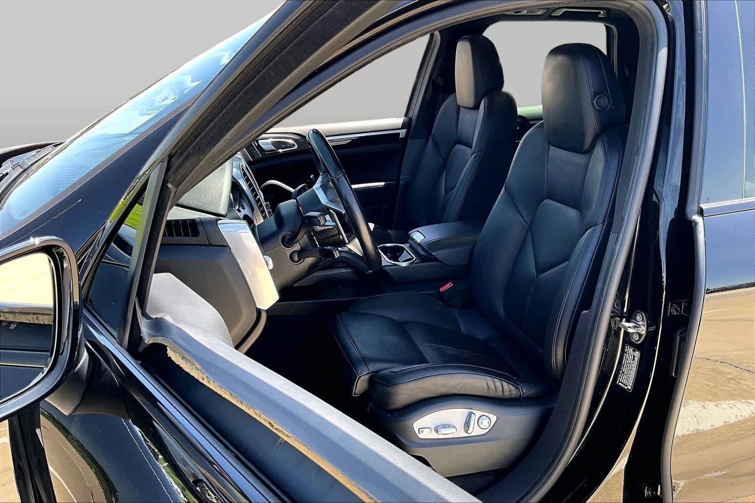 Used 2016 Black Porsche S E-Hybrid image 8