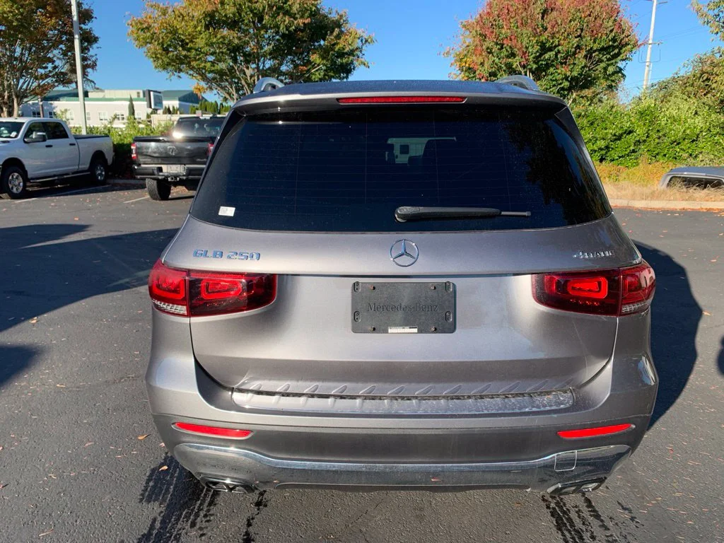 Used 2021 Gray Mercedes-Benz GLB 250 image 3