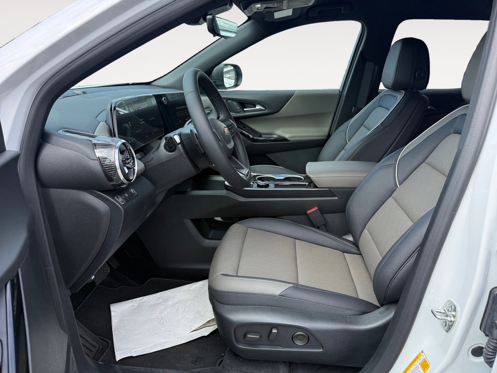New 2026 Summit White Chevrolet LT image 10
