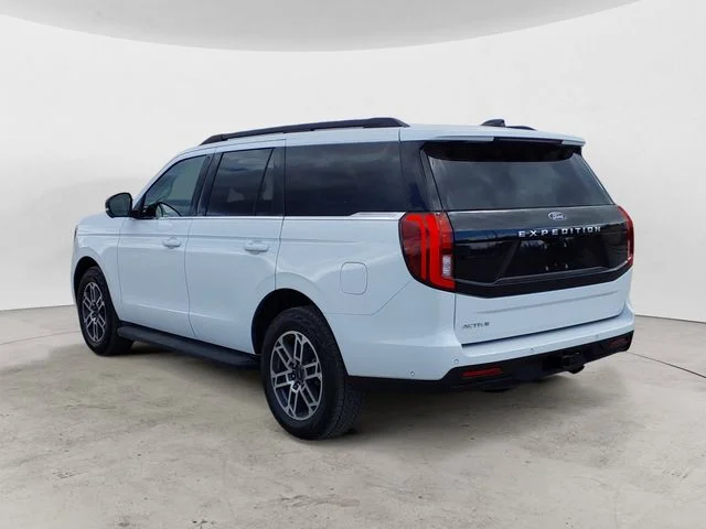 2025 Ford Expedition Active - Photo 3