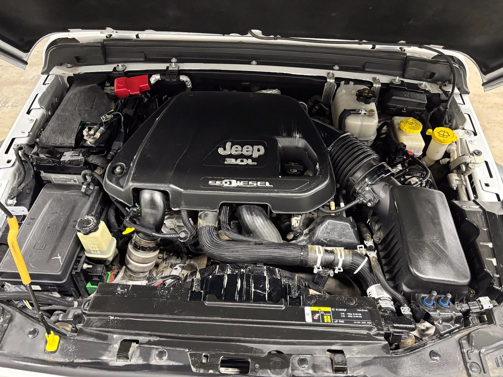 Used 2020 White Jeep Unlimited Sport S image 25