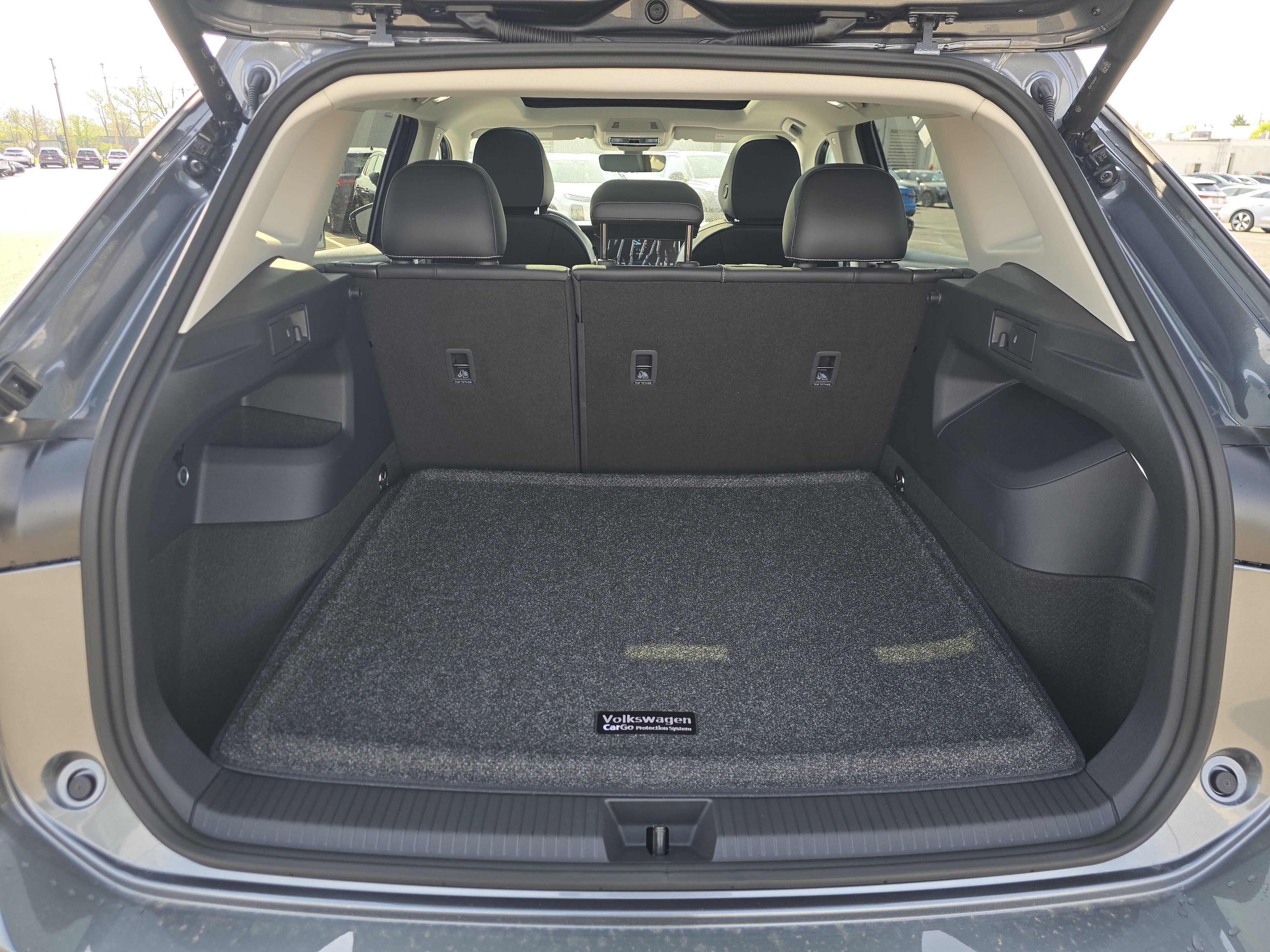 New 2026 Platinum Gray Metallic Volkswagen SE image 15