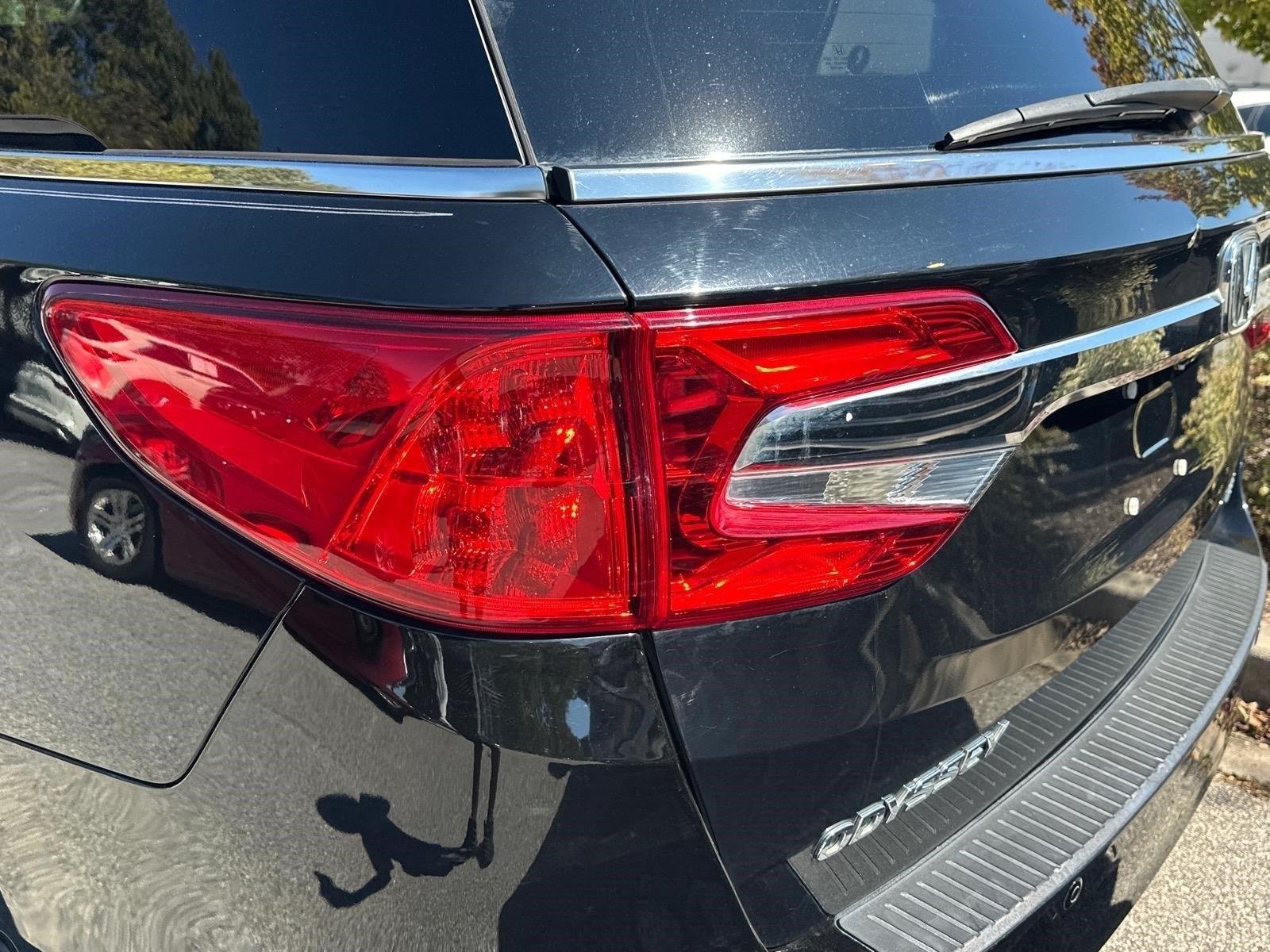 Used 2018 Crystal Black Pearl Honda Elite image 17