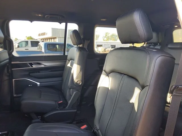 New 2026 High Gloss Black Exterior Paint Jeep Limited Altitude image 11