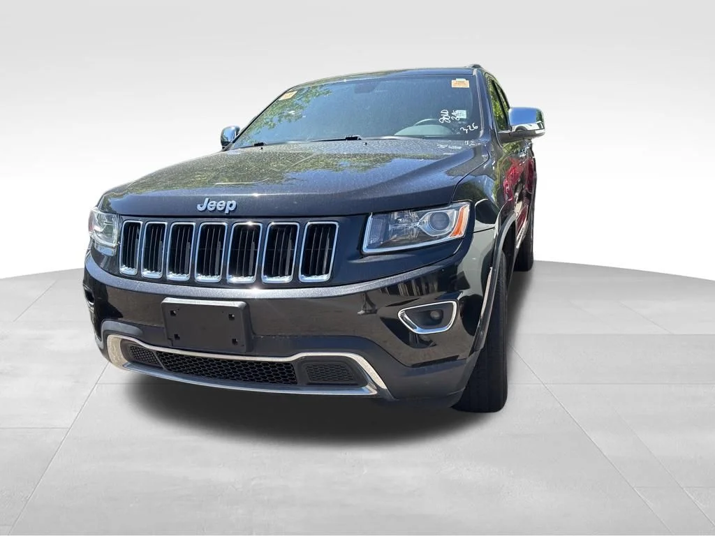 Used 2015 Black Jeep Limited image 3