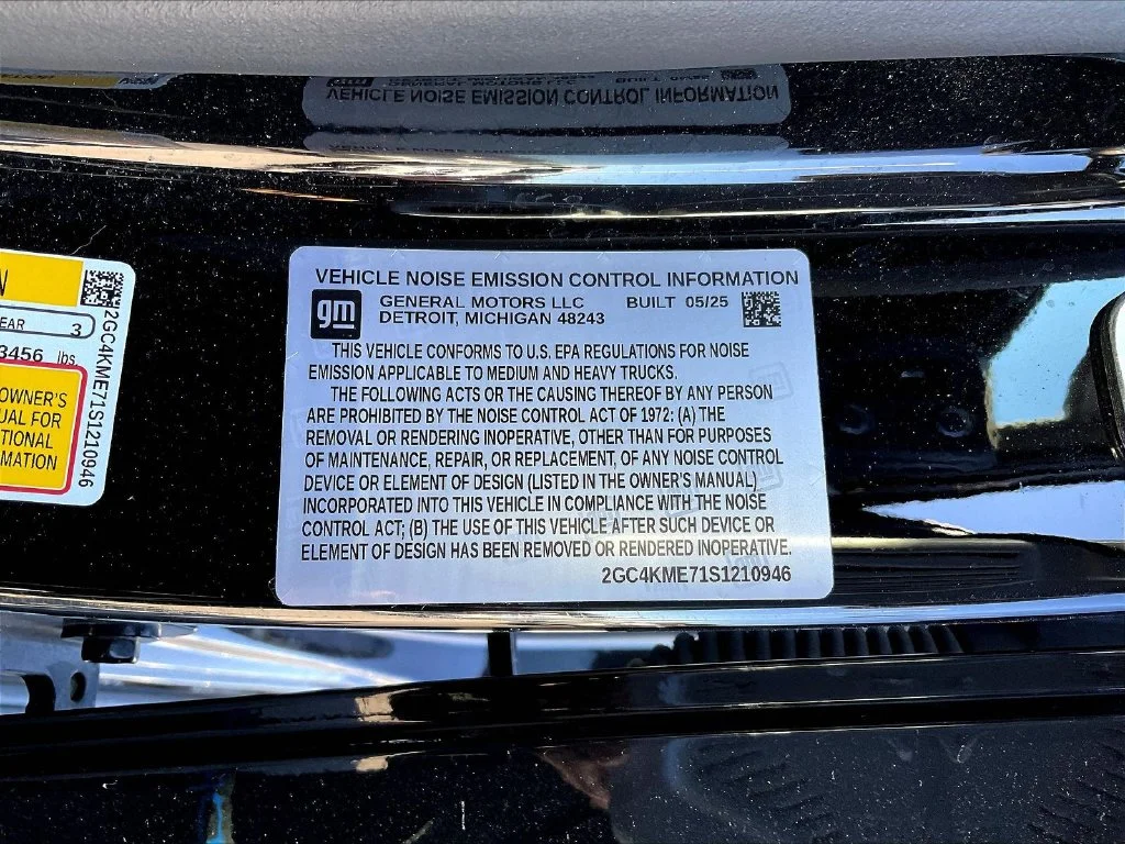 Used 2025 Black Chevrolet Custom image 9