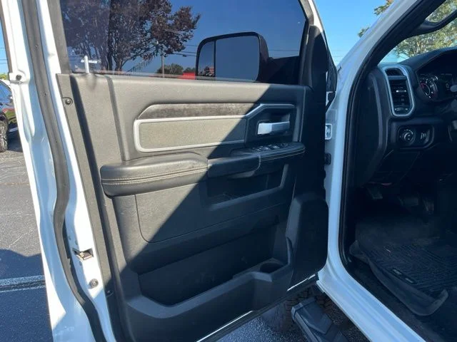 Used 2022 White Ram Big Horn image 5