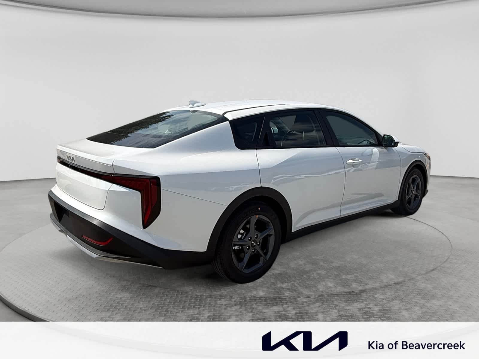 New 2026 Snow White Pearl Kia LXS image 5